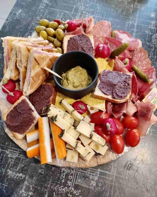 Le P'Tit Nid Des Halles Le Grand-Lemps Dış mekan fotoğraf
